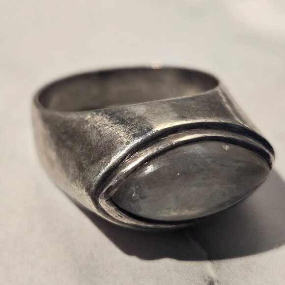 Vintage Chunky Sterling Silver Moonstone Modernist Ring - Picture 4 of 9
